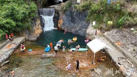 「融媒视点」崇阳：花样戏水搅热夏日“水经济”