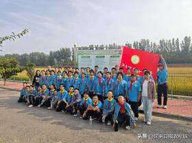 在希望的田野上，助力“双减”在行动-新乡市农业科学院联合新乡市第十中学开展农业科普研学活动